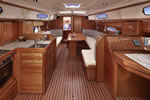 Bavaria 37 Cruiser salon