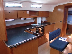 Bavaria Cruiser 45 galley
