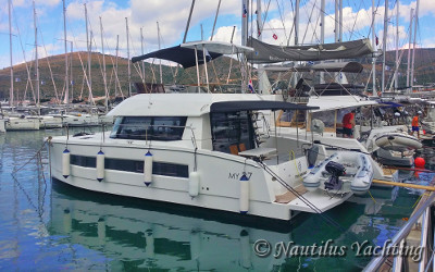 Power catamaran Fountaine Pajot MY37 - Charter Croatia