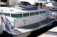 Catamaran Lagoon power 44 swim platform