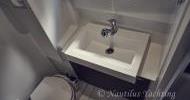 Toalet - Motorni katamaran Bali 4.3 MY