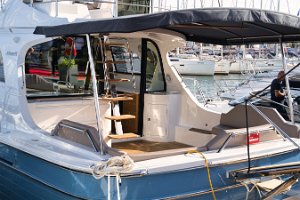 adriana-44-fly-exterior-021