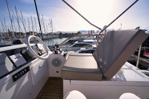 adriana-44-flybridge-015