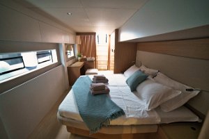 bali-58-fly-starboard-aft-cabin-003