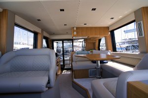 galeon-480-fly-salon-007