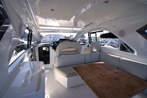 gran-turismo-41-salon-001