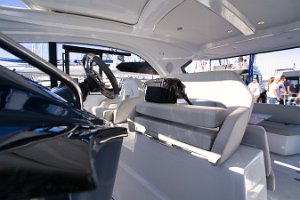 gran-turismo-41-salon-003
