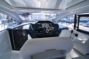 gran-turismo-41-salon-010