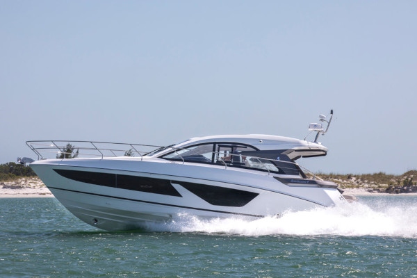 Gran Turismo 41 at open sea | Beneteau Yachts