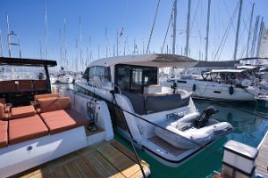 sealine-c390-charter-base-kastela-003