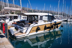 sealine-c390-tireless-006