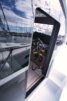 sealine-f430-deck-side-door-002