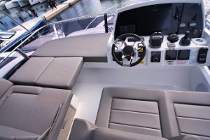 sealine-f430-flybridge-004