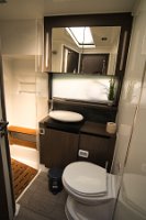 sealine-f430-toilet-006