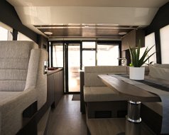 Sealine-F430-Salon