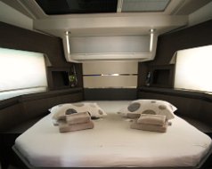 Sealine-F430-Interior